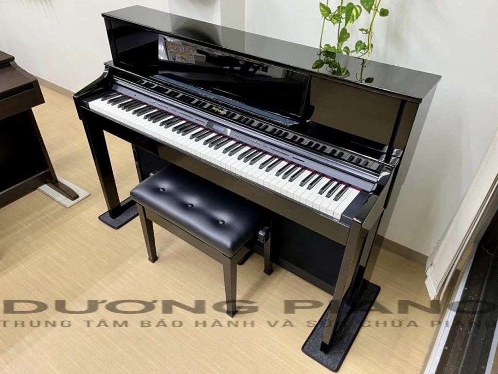Mua piano cũ nên đi thử cảm nhận trực tiếp