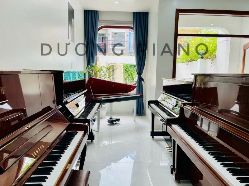 ban piano co quang tri